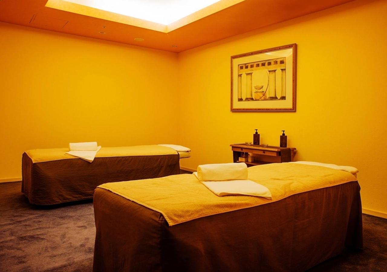 Hotel Emisia Sapporo Eksteriør bilde A massage room at a spa